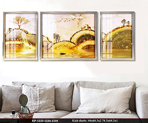 Tranh pha lê non nước cách điệu